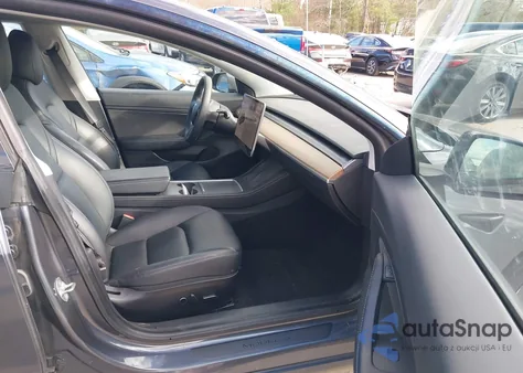 2021 Tesla Model 3 Standard Range Plus Rear-Wheel Drive z USA, uszkodzony, nr VIN 5YJ3E1EA8MF923288